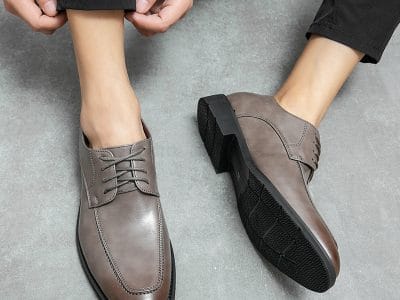 Wedding Dress Shoes Men High quality patent leather Men Shoes Office Business 2024 Spring New Designer Men Formal Shoes pointed